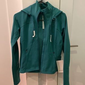 lululemon NEW rain repel hood (define) jacket size 6 NWT still in original pkg.